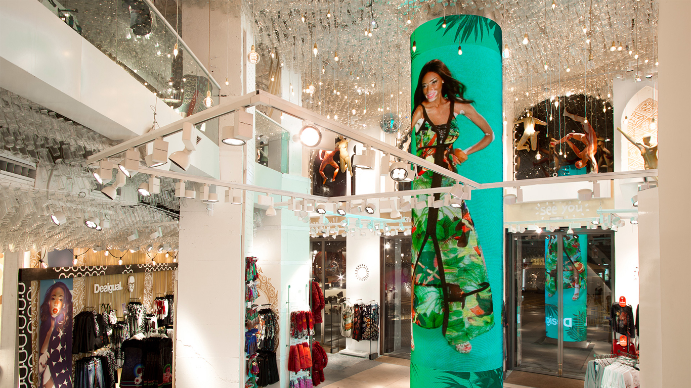 DESIGUAL_FLAGSHIP_BARCELONA_01_1366x768