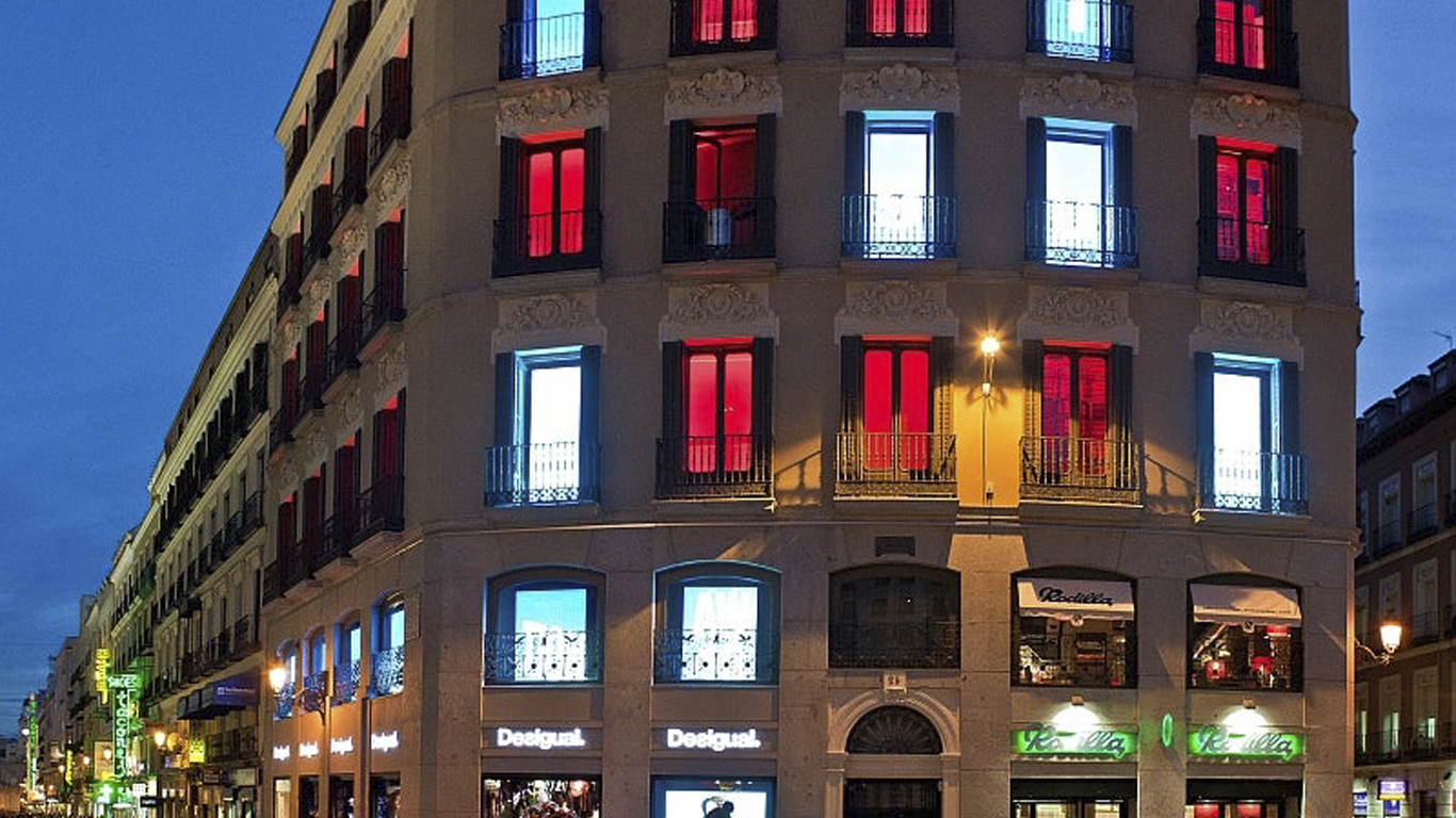 DESIGUAL_FLAGSHIP_MADRID_01_1366x768